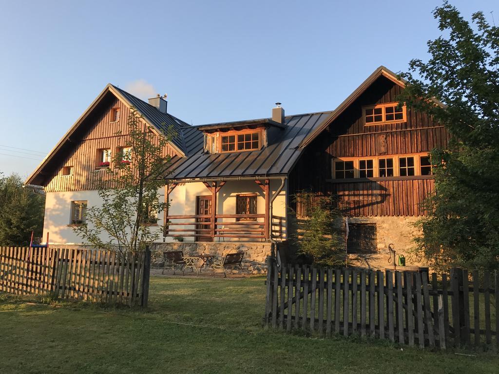 Ubytovani Na Slucim Tahu Prasily Exterior foto